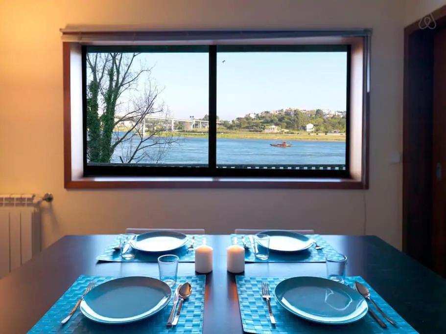 Riverfront Haven Family'S Choice With Free Garage OOporto Esterno foto