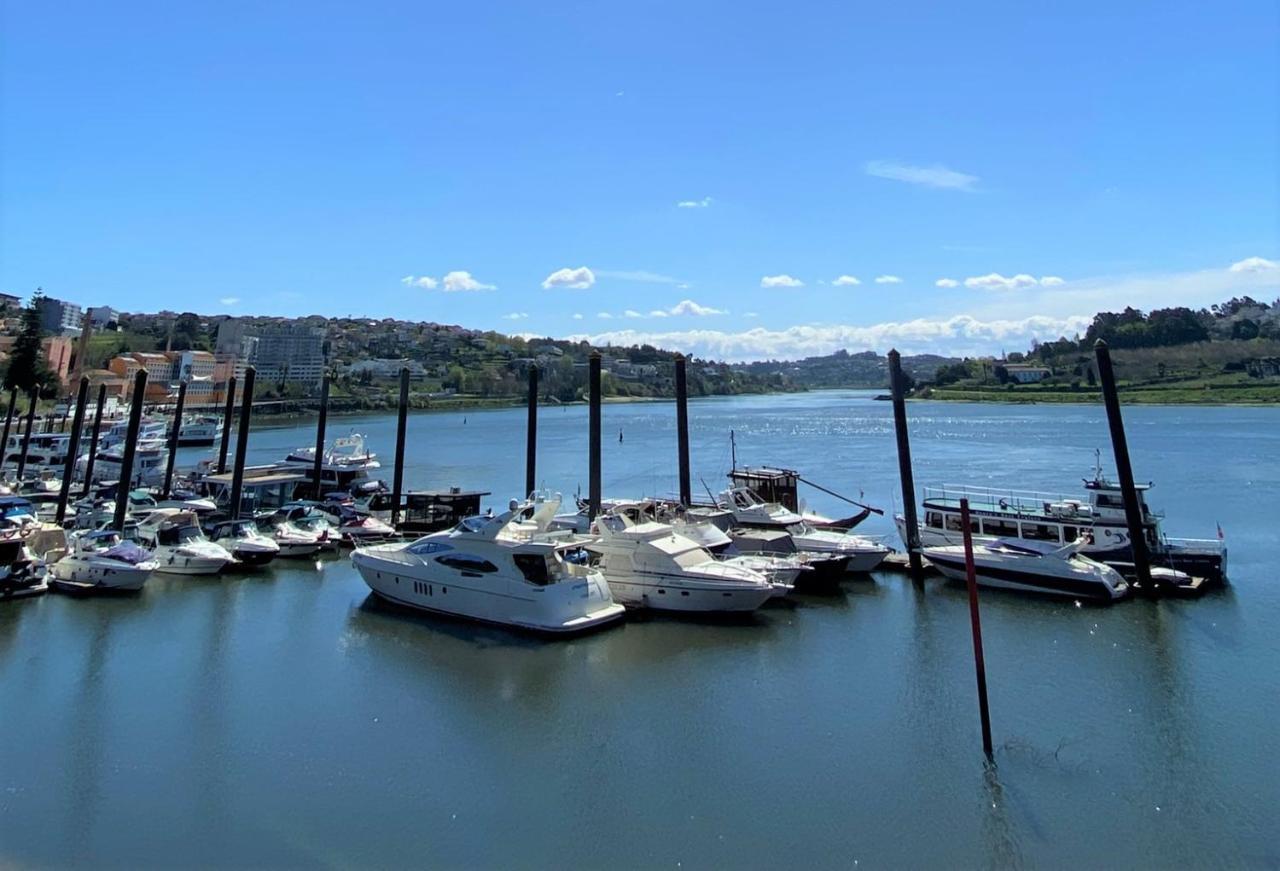 Riverfront Haven Family'S Choice With Free Garage OOporto Esterno foto